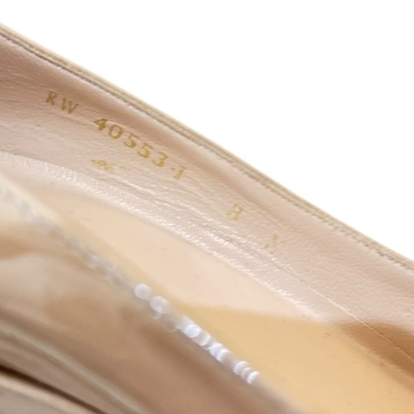 Stuart Weitzman Nude Patent Leather wedge Heels round toes in box sz 8 narrow - Picture 7 of 10